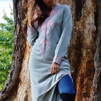 Caftan marocain gris bébé rose