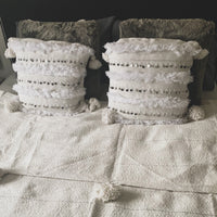 Coussins de lit marocains blancs