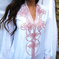 Robe blanche tunique bédouine marocaine