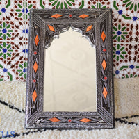 Miroir décoratif, grand miroir mural, miroir mosaïque, miroirs métalliques, miroir encadré, miroir marocain, miroir organique, miroir suspendu