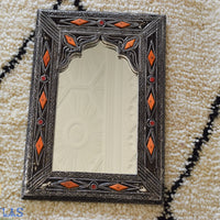 Miroir décoratif, grand miroir mural, miroir mosaïque, miroirs métalliques, miroir encadré, miroir marocain, miroir organique, miroir suspendu