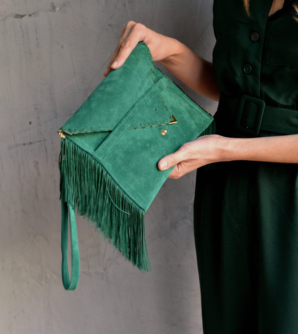 Pochette en daim vert émeraude à franges : bracelet en cuir fait main