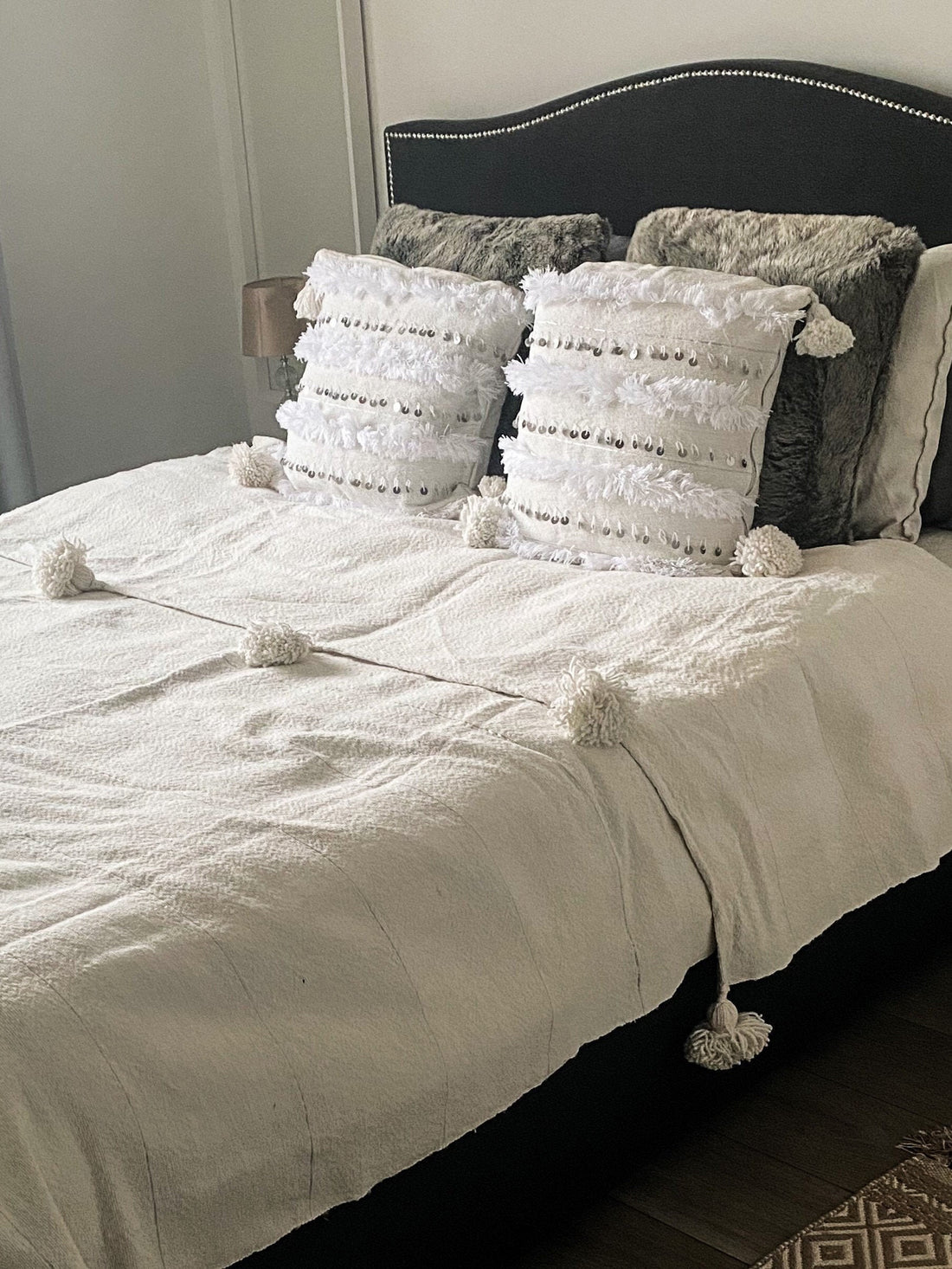 Coussins de lit marocains blancs