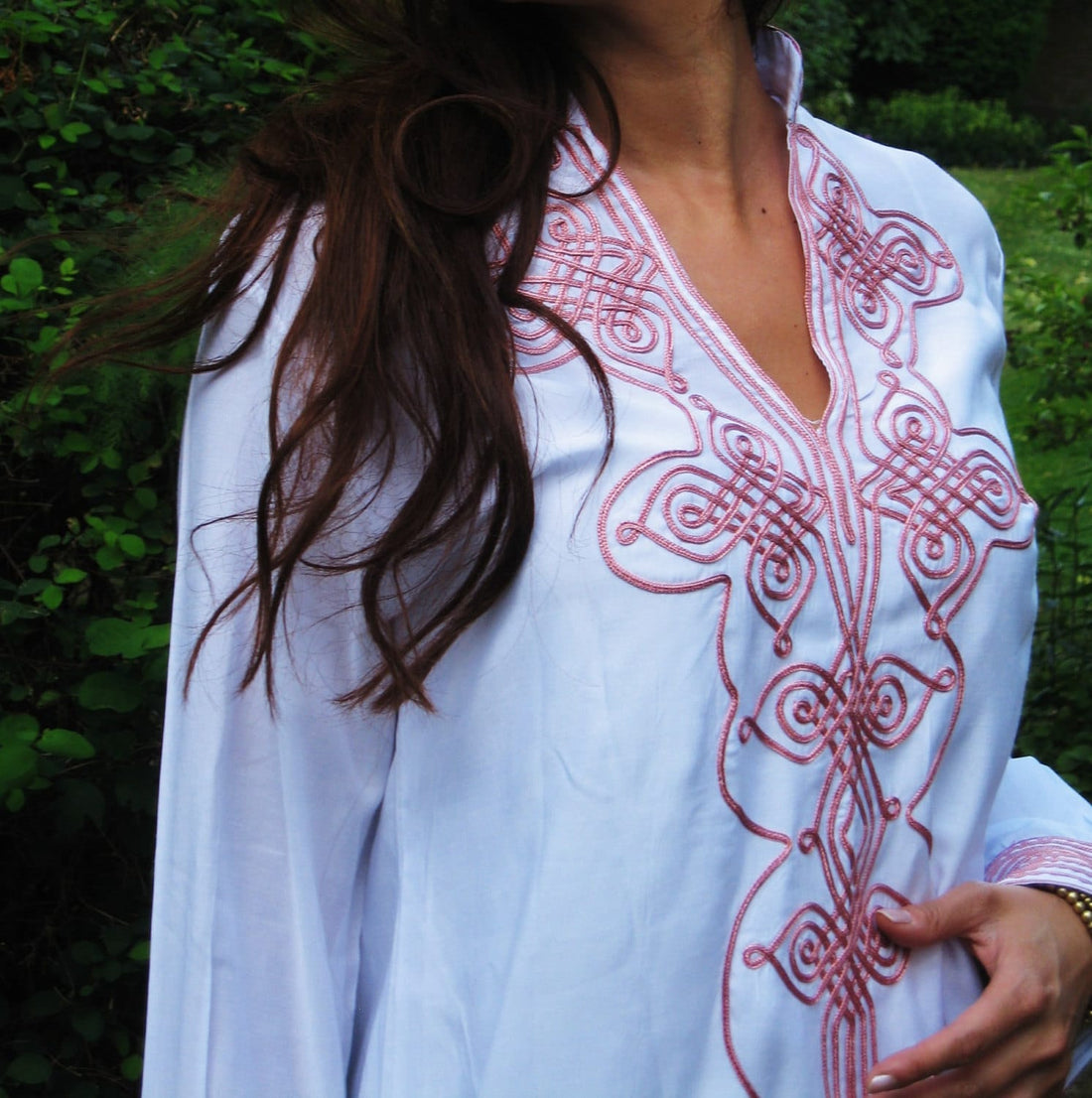 Robe blanche tunique bédouine marocaine