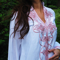 Robe blanche tunique bédouine marocaine