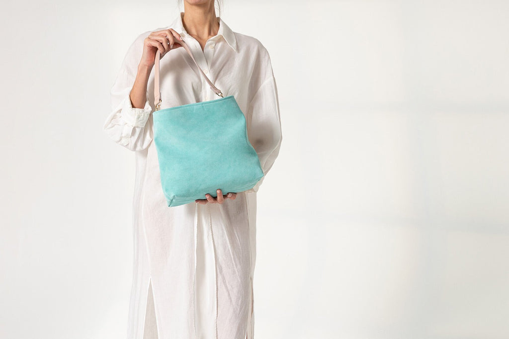 Sac hobo en daim turquoise : sac à bandoulière en cuir italien fait main