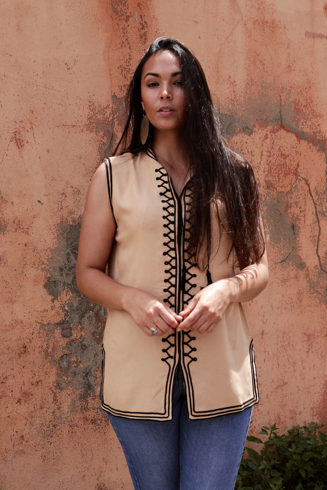 Tunique beige et noire