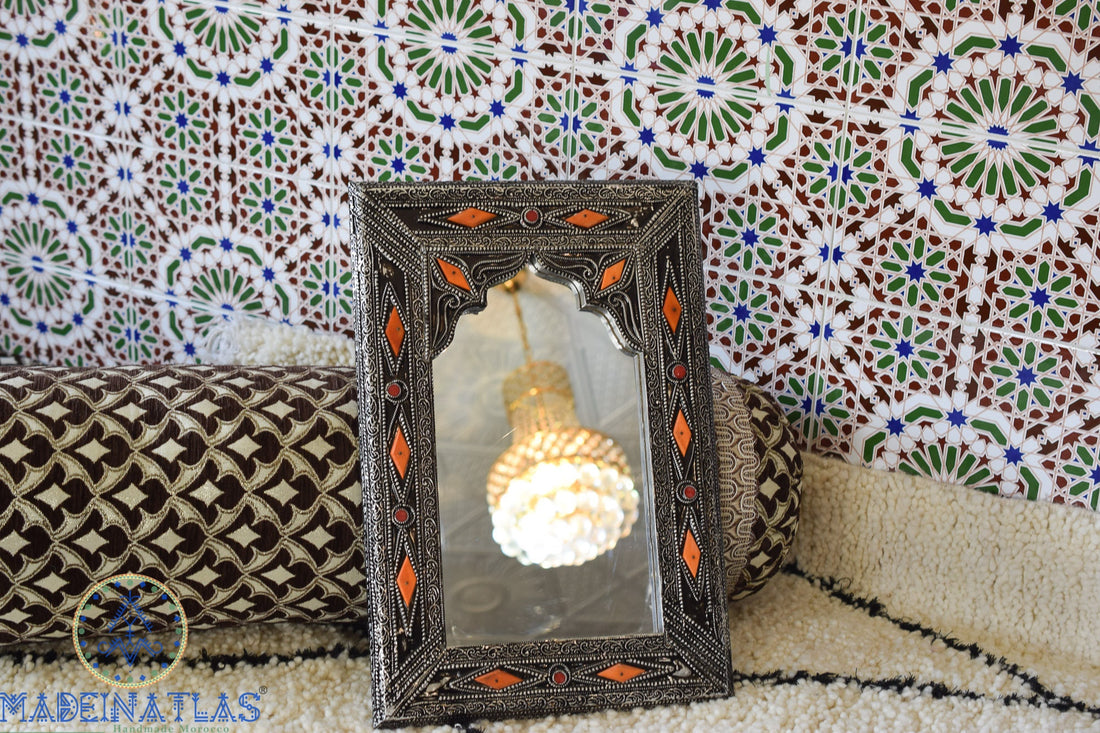 Miroir décoratif, grand miroir mural, miroir mosaïque, miroirs métalliques, miroir encadré, miroir marocain, miroir organique, miroir suspendu