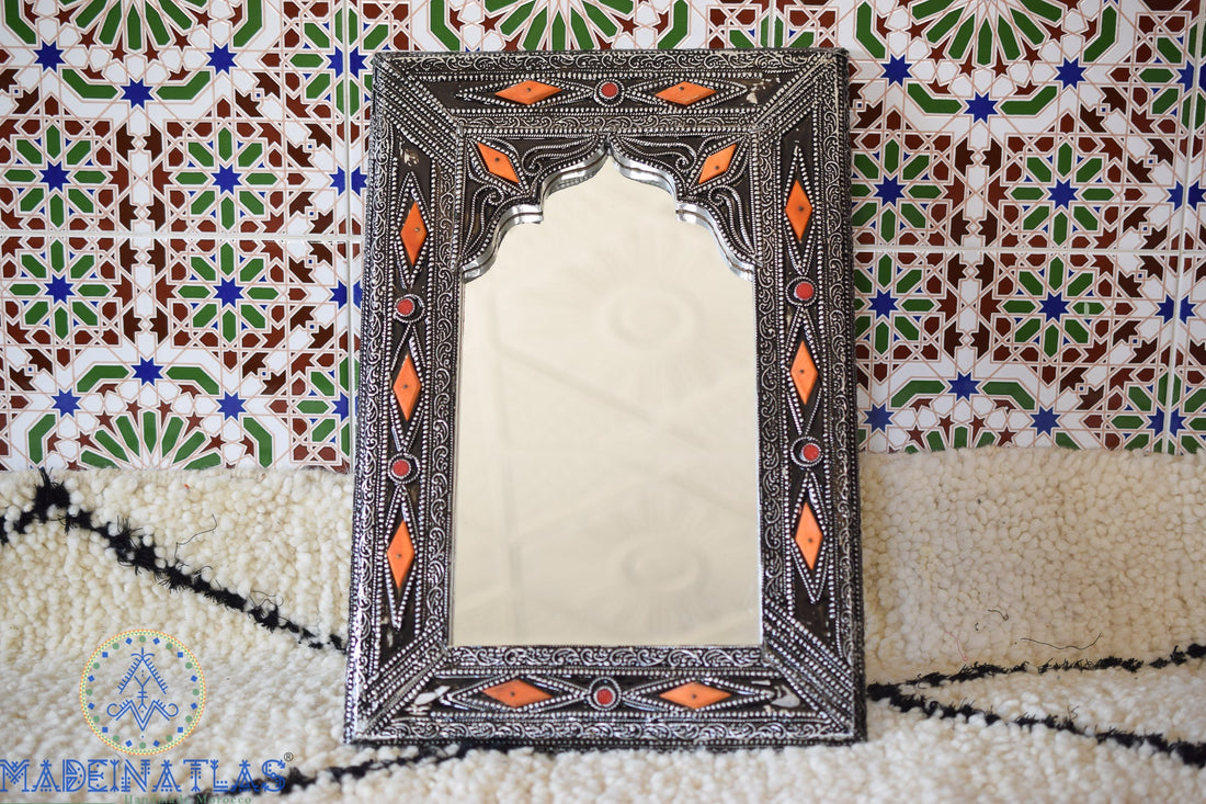 Miroir décoratif, grand miroir mural, miroir mosaïque, miroirs métalliques, miroir encadré, miroir marocain, miroir organique, miroir suspendu