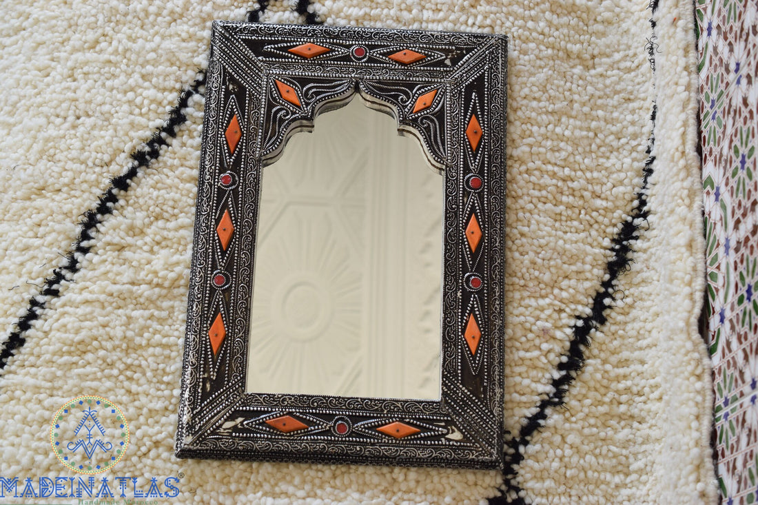 Miroir décoratif, grand miroir mural, miroir mosaïque, miroirs métalliques, miroir encadré, miroir marocain, miroir organique, miroir suspendu