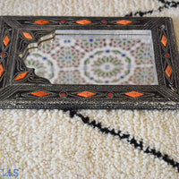 Miroir décoratif, grand miroir mural, miroir mosaïque, miroirs métalliques, miroir encadré, miroir marocain, miroir organique, miroir suspendu