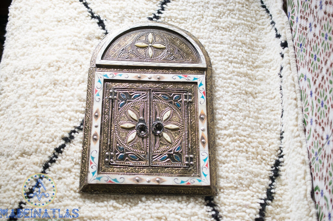 grand miroir mural, miroir marocain, art mural arabe, miroir incrusté d’os, miroir mosaïque, miroir Art déco, miroir voûté