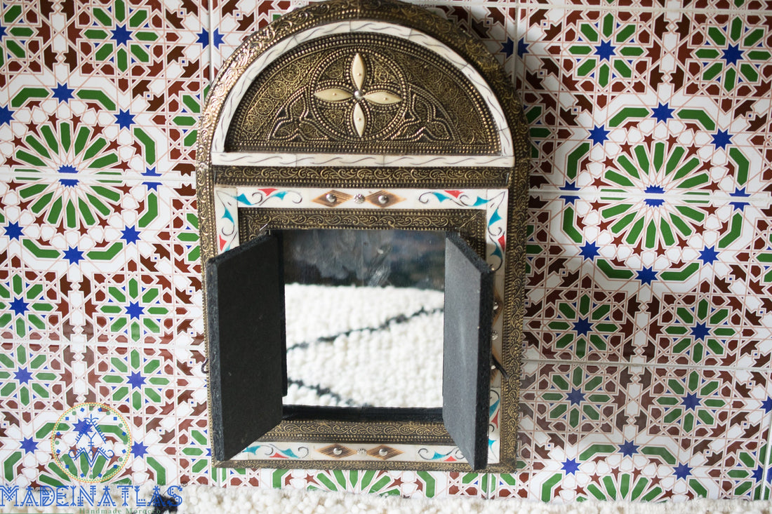 grand miroir mural, miroir marocain, art mural arabe, miroir incrusté d’os, miroir mosaïque, miroir Art déco, miroir voûté