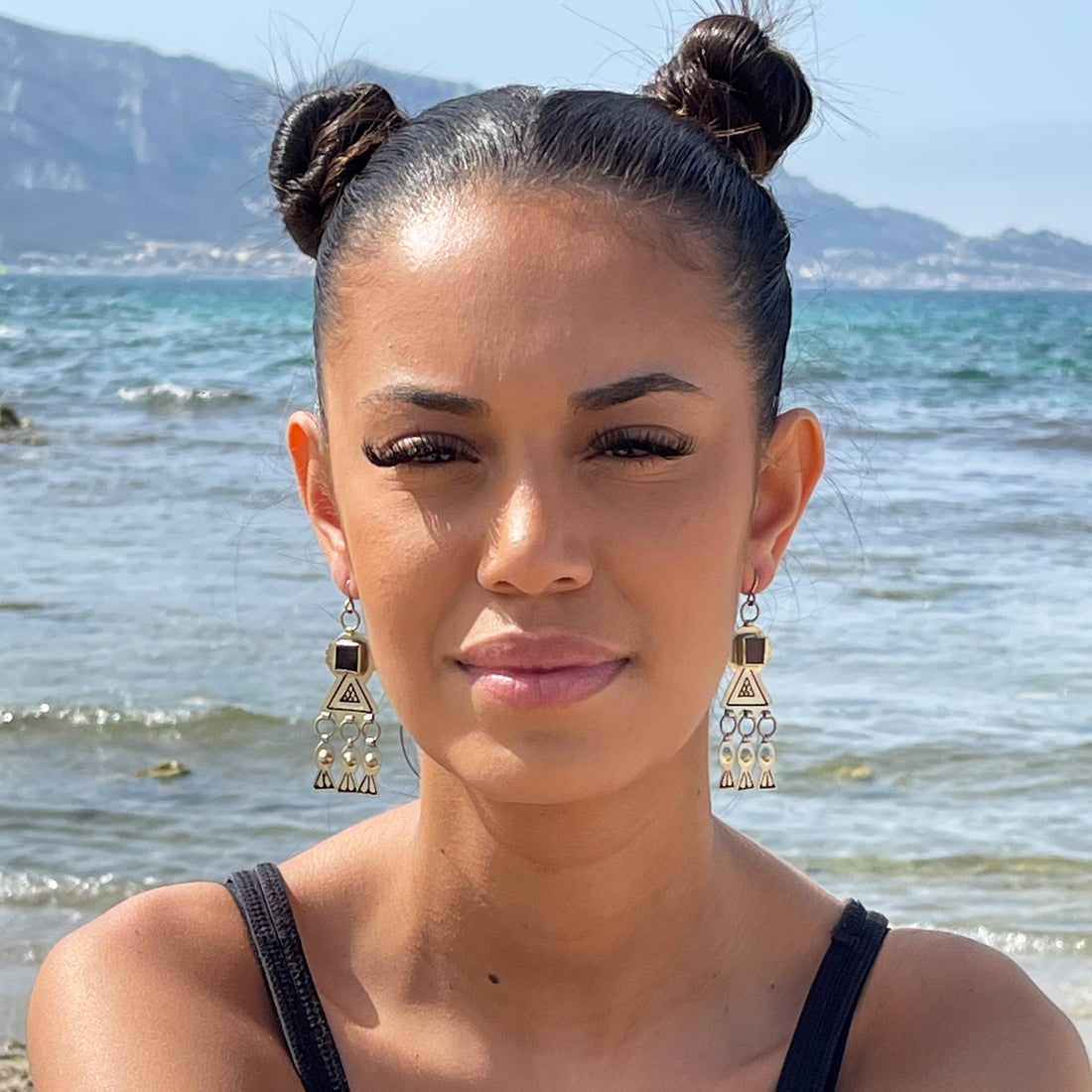 Boucles d'oreilles berbères en argent et cabochons en verre bordeaux / Bijou Maroc / Bijoux bohème ethnique boho