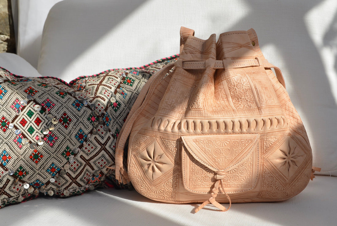 Beutel mit Bandoulière aus marokkanischem Kupfer, Hauptbeutel aus Kupfer, im Vintage-Stil, hauptsächlich aus Leder ohne natürliche Gerbungsfarbe 