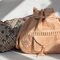 Beutel mit Bandoulière aus marokkanischem Kupfer, Hauptbeutel aus Kupfer, im Vintage-Stil, hauptsächlich aus Leder ohne natürliche Gerbungsfarbe 