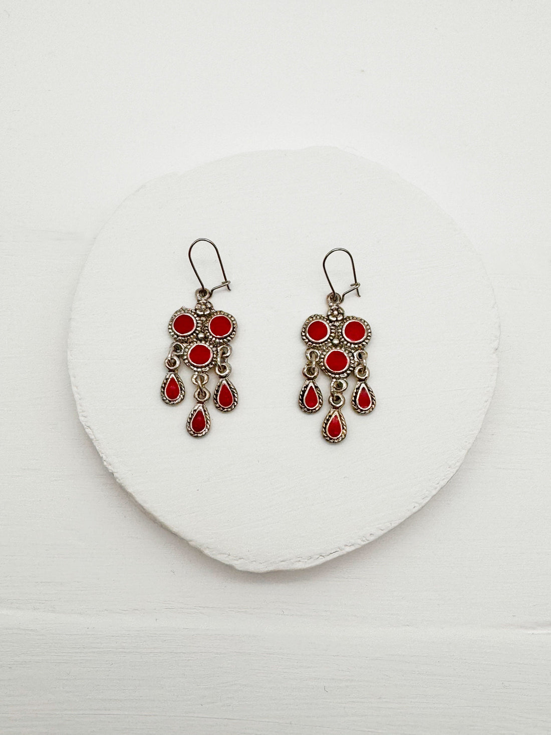 Boucles d'oreilles berbères with cabochons in résine rouge / Bijou Maroc / Bijoux bohème ethnique boho 