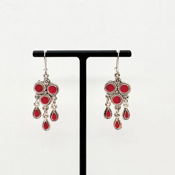 Boucles d'oreilles berbères avec des cabochons en résine rouge / Bijou Maroc / Bijoux bohème ethnique boho