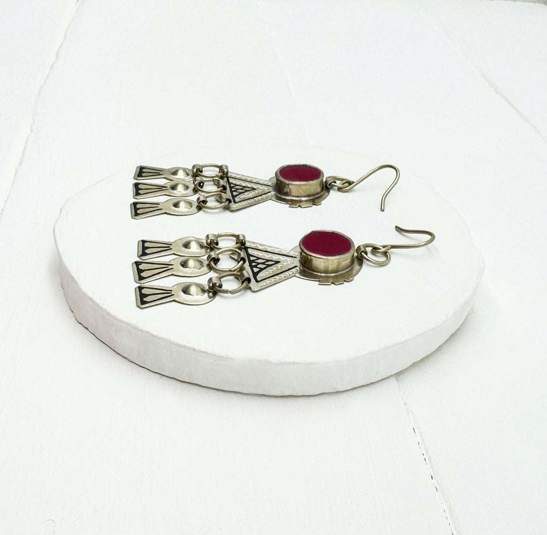 Boucles d'oreilles berbères en argent et cabochons en verre bordeaux / Bijou Maroc / Bijoux bohème ethnique boho