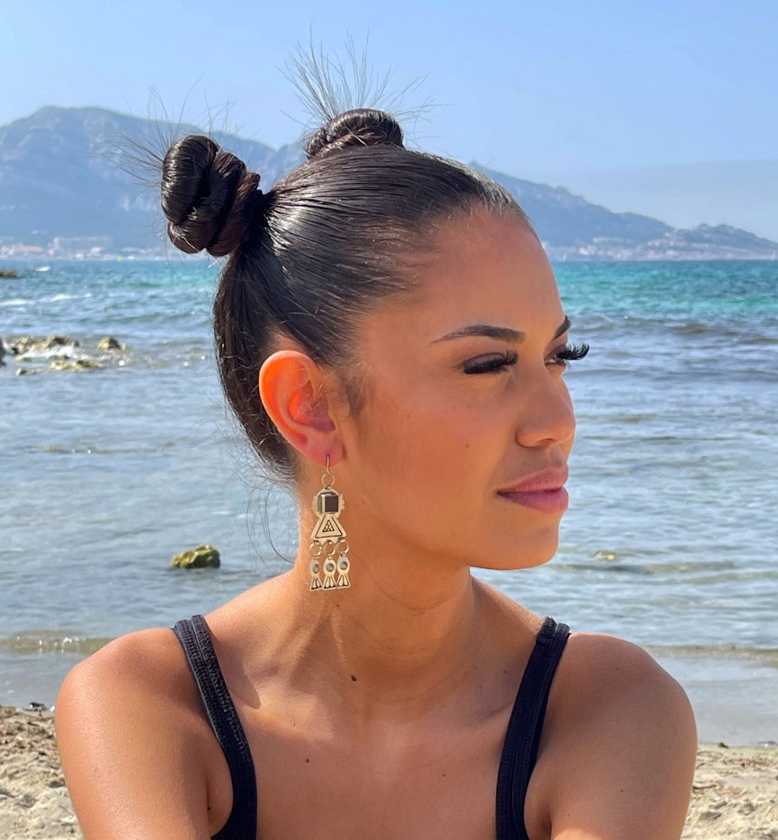 Boucles d'oreilles berbères en argent et cabochons en verre bordeaux / Bijou Maroc / Bijoux bohème ethnique boho