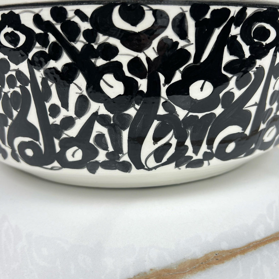 Lavabo noir de salle de bain moderne pour plan de toilette - Lavabo de salle de bain en céramique noire fabriqué à la main - Lavabo artistique pour meuble-lavabo ou plan de travail