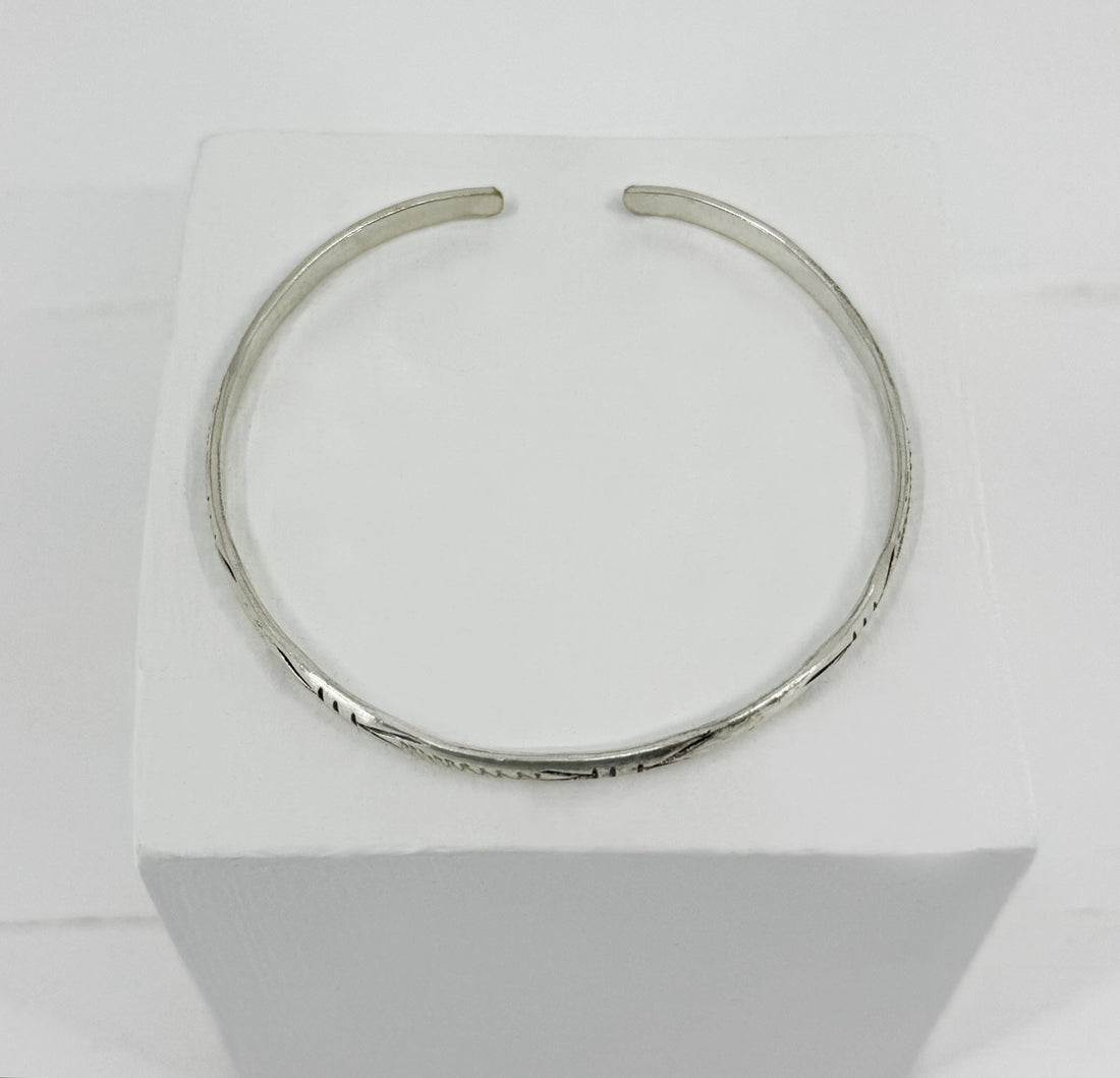 Bracelet jonc berbère gravé de motifs ethniques / Sud Maroc / bijou ethnique bohème