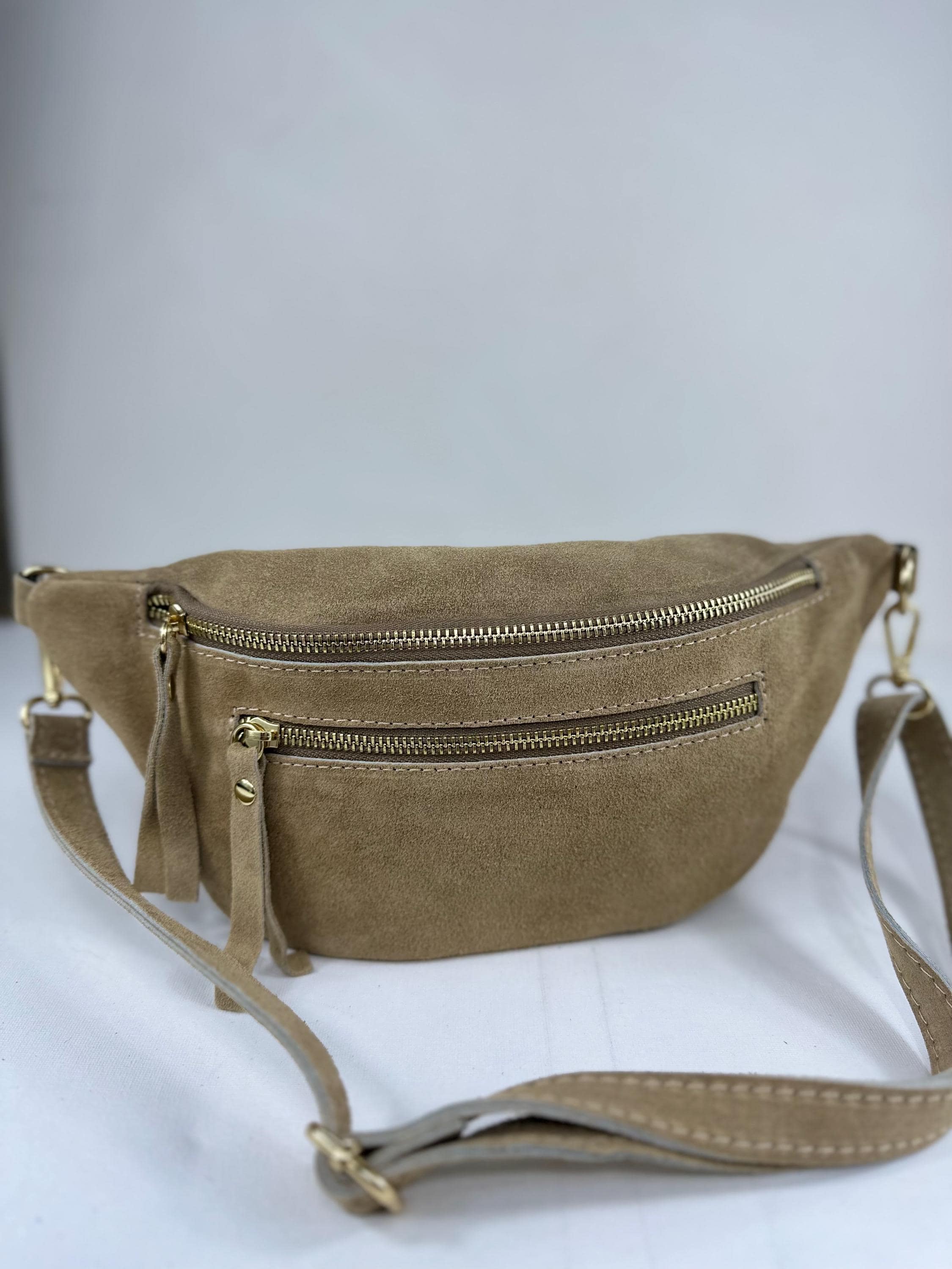 Banane en cuir suédé – Sac ceinture fait main avec double fermeture éclair